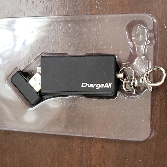 3 IN 1 Portable Keychain Power Bank - Picture 5 of 12